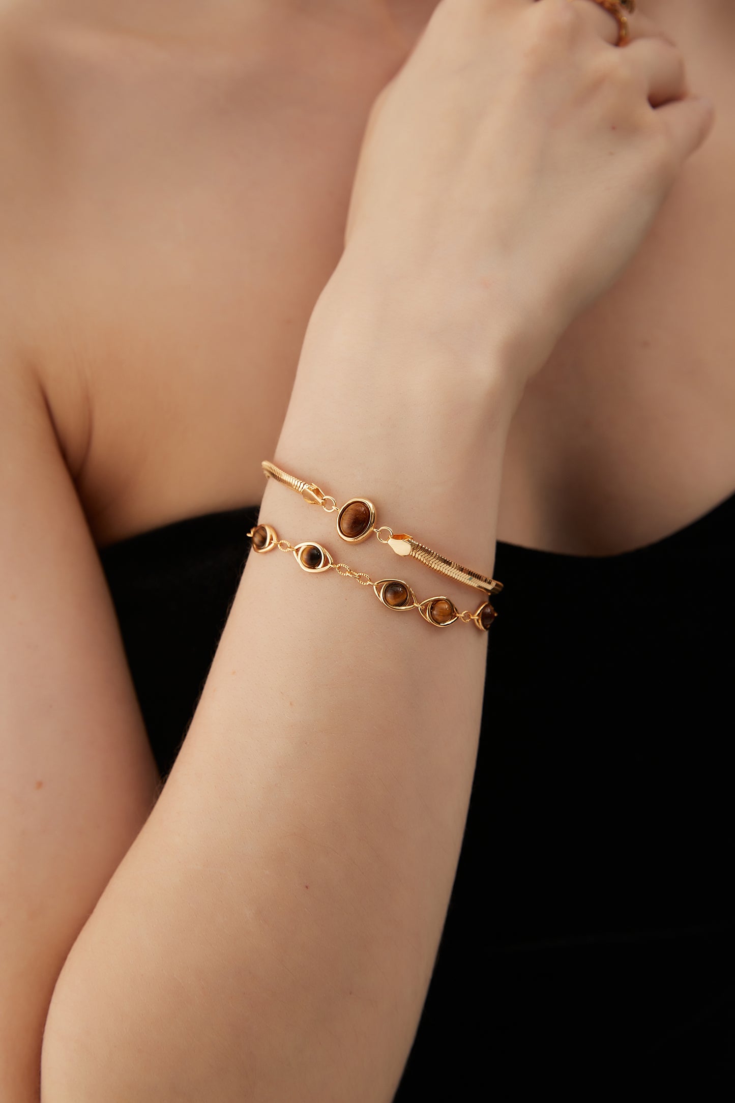 GEM GAZE TIGER EYE STERLING SILVER SNAKE CHAIN BRACELET, SINGLE MODEL