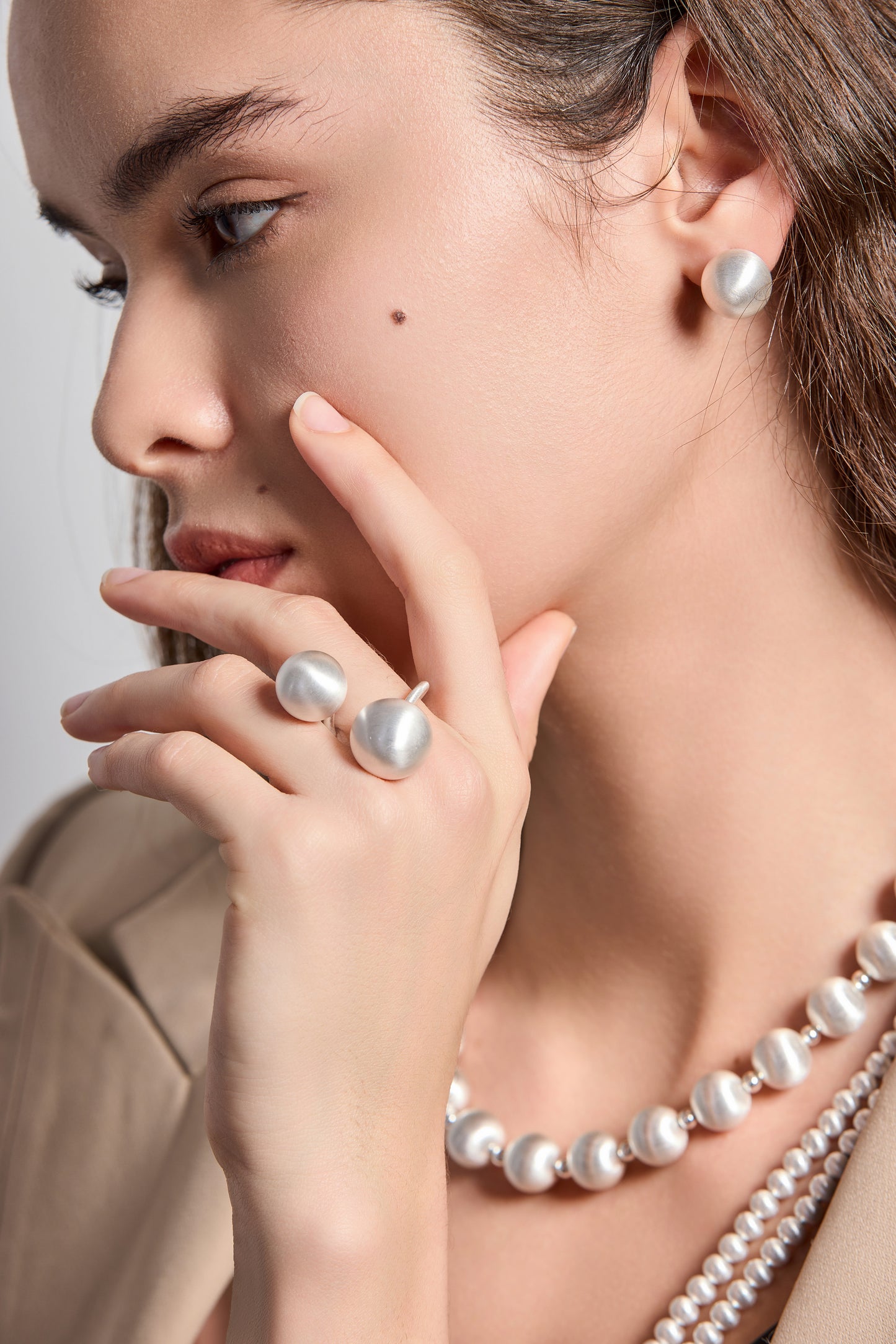 CLASSIC HANDCRAFTED PLATINUM-PLATED FINE TEXTURED RING