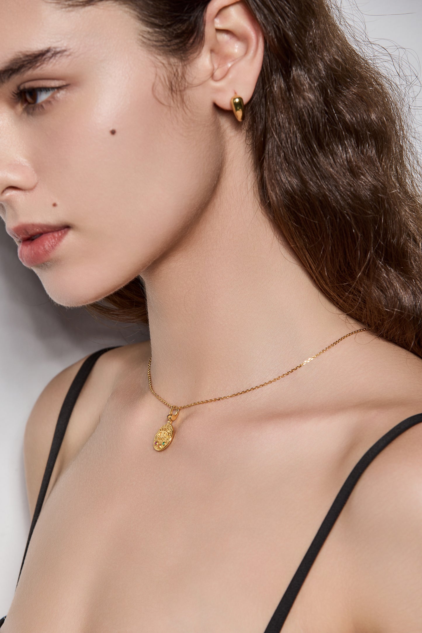 CLASSIC AMOUR HEART HOOP EARRINGS IN BRASS WITH GOLD FINISH