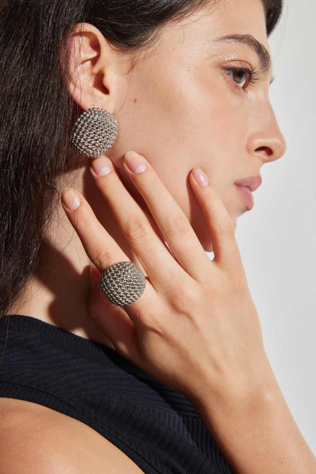 CLASSIC SILVER HONEYCOMB HOLLOW ROUND BEAD RING