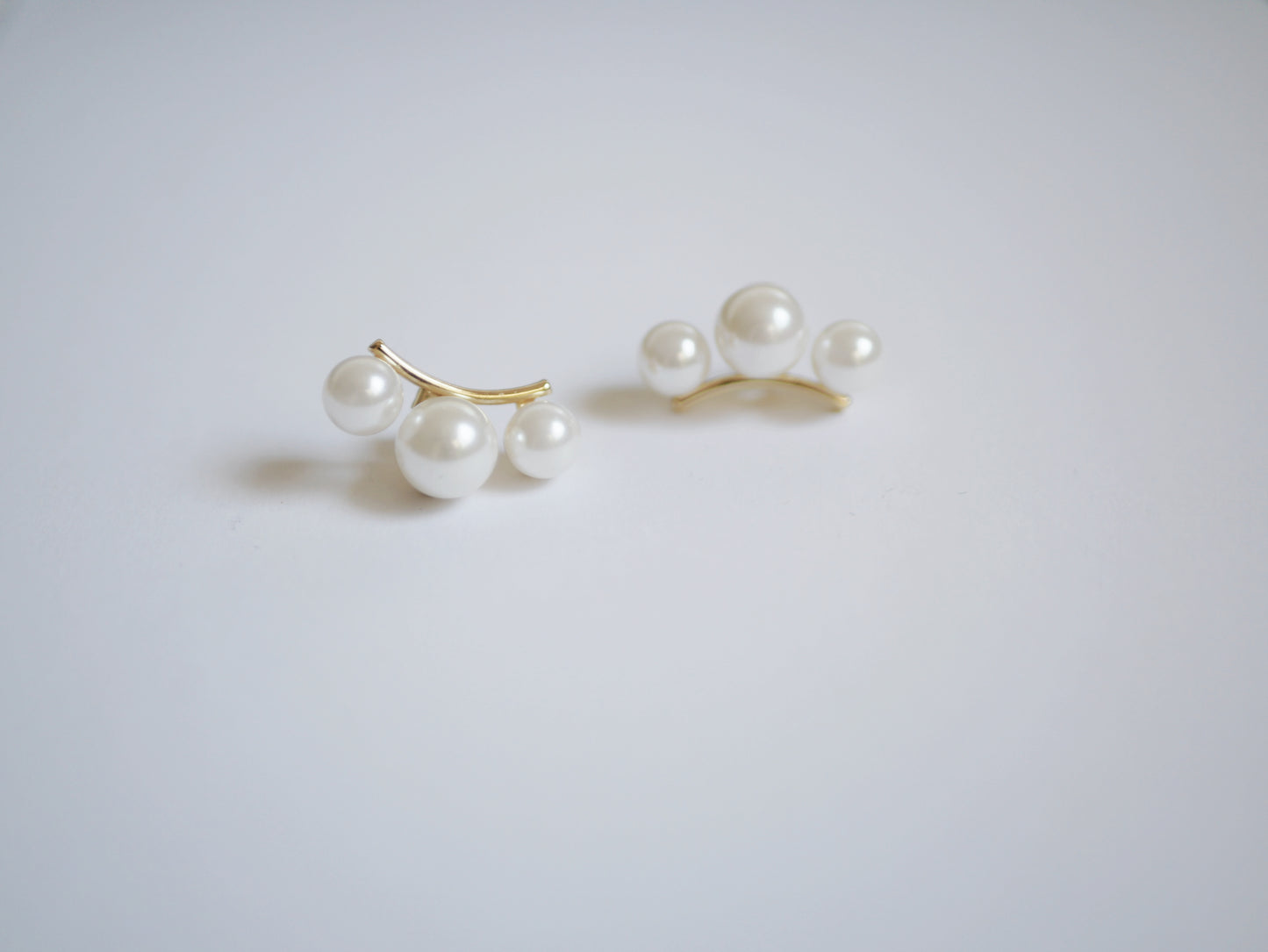 BLACHE SWEET SMILE PEARL EARRINGS