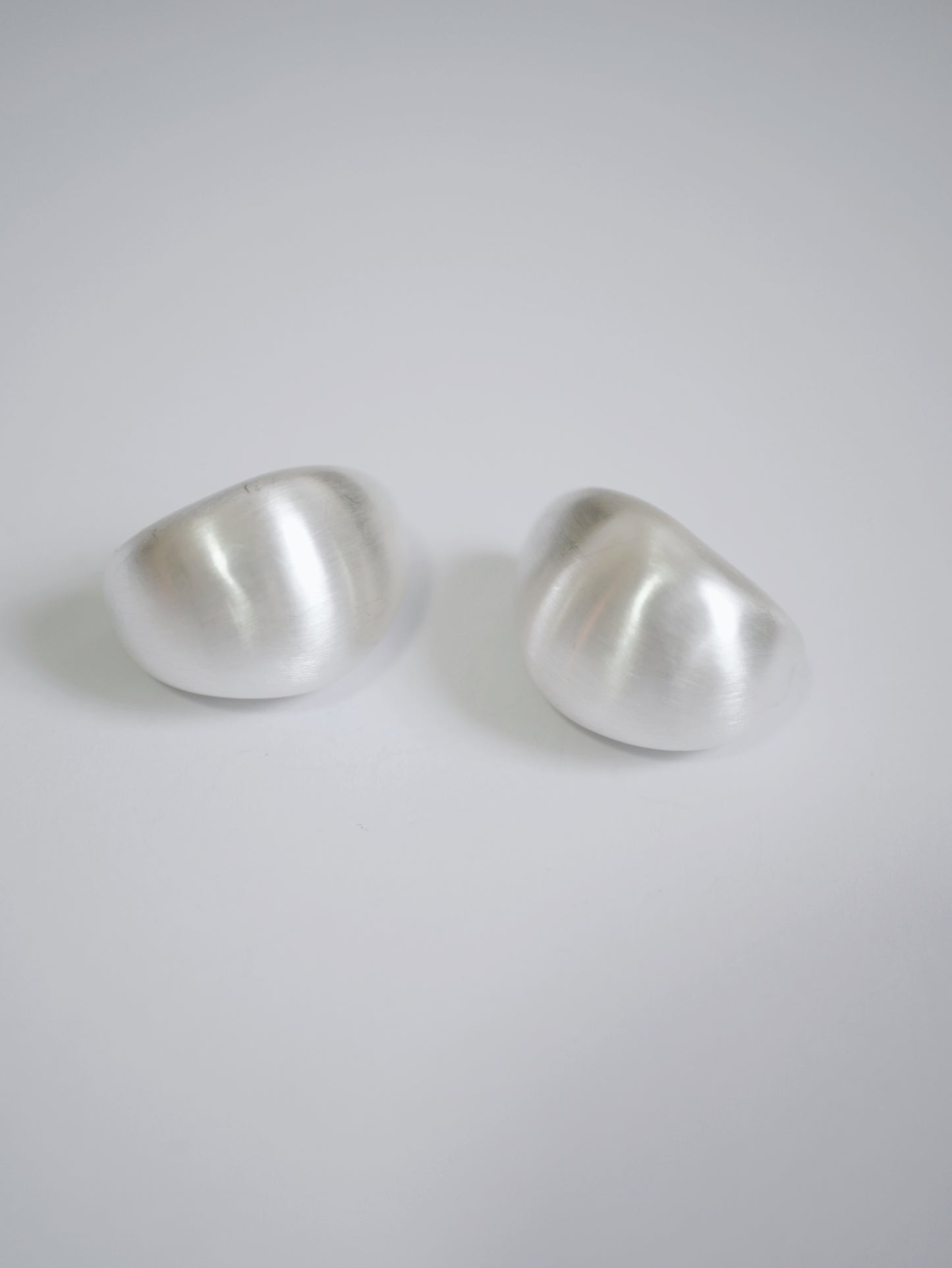 CLASSIC HANDCRAFTED PLATINUM-PLATED FINE TEXTURED CRESCENT EARRINGS