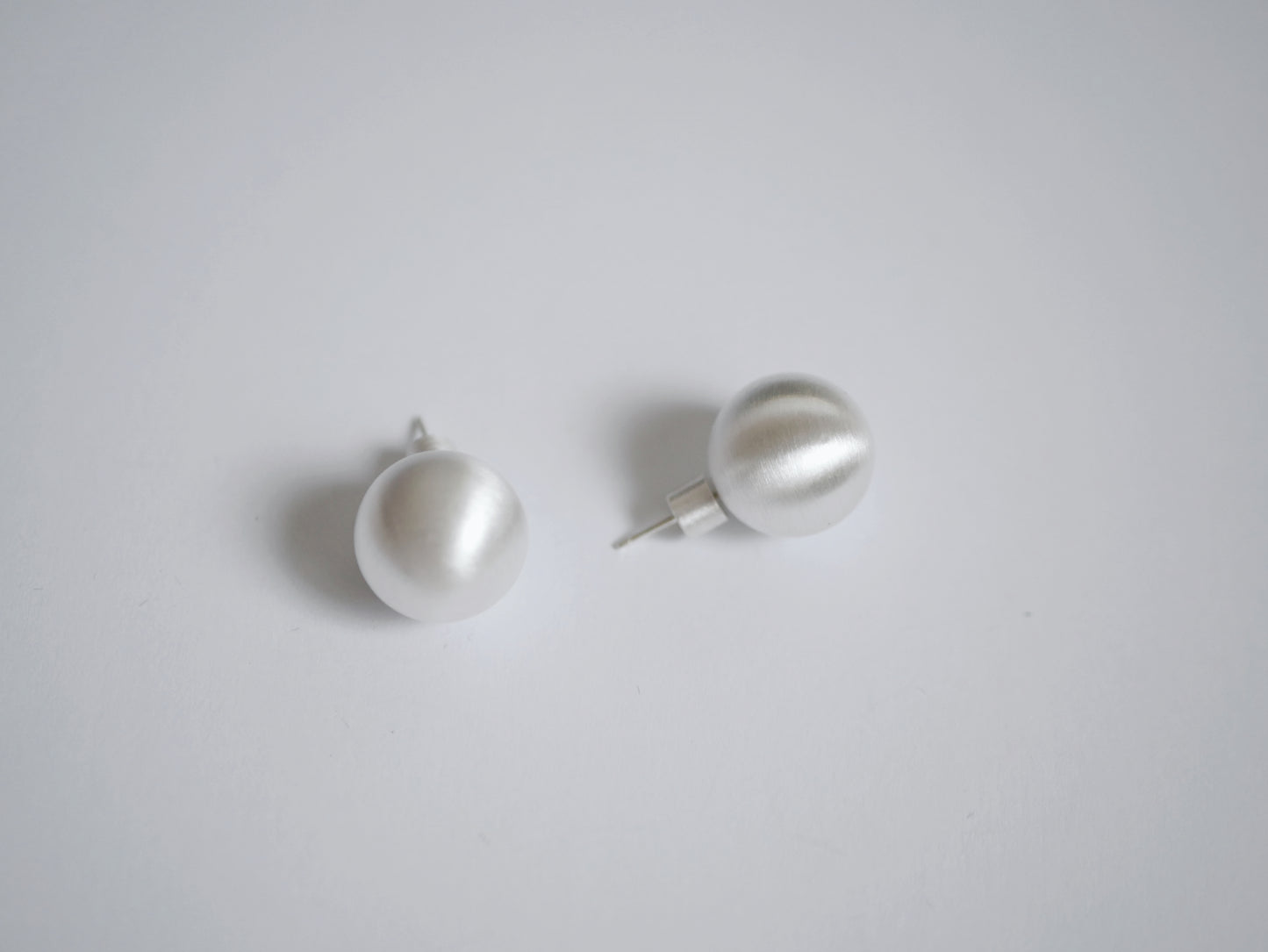 CLASSIC HANDCRAFTED PLATINUM-PLATED FINE TEXTURED EARRINGS