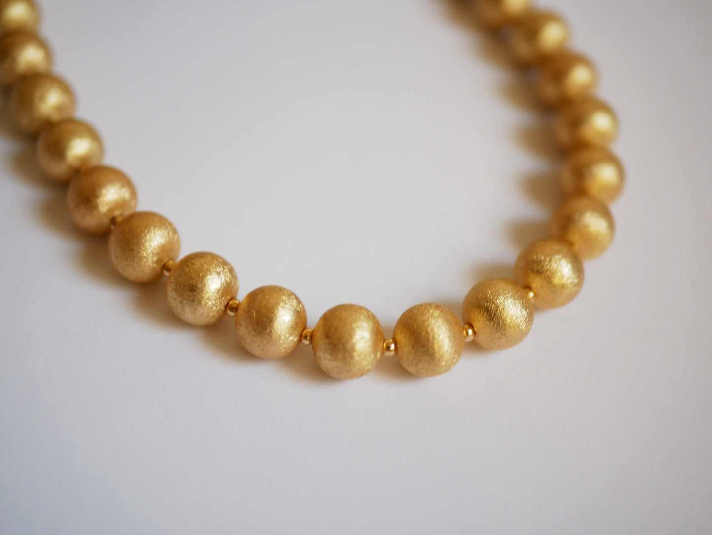 CLASSIC HANDCRAFTED 43CM 18K GOLD-PLATED FINE TEXTURED NECKLACE