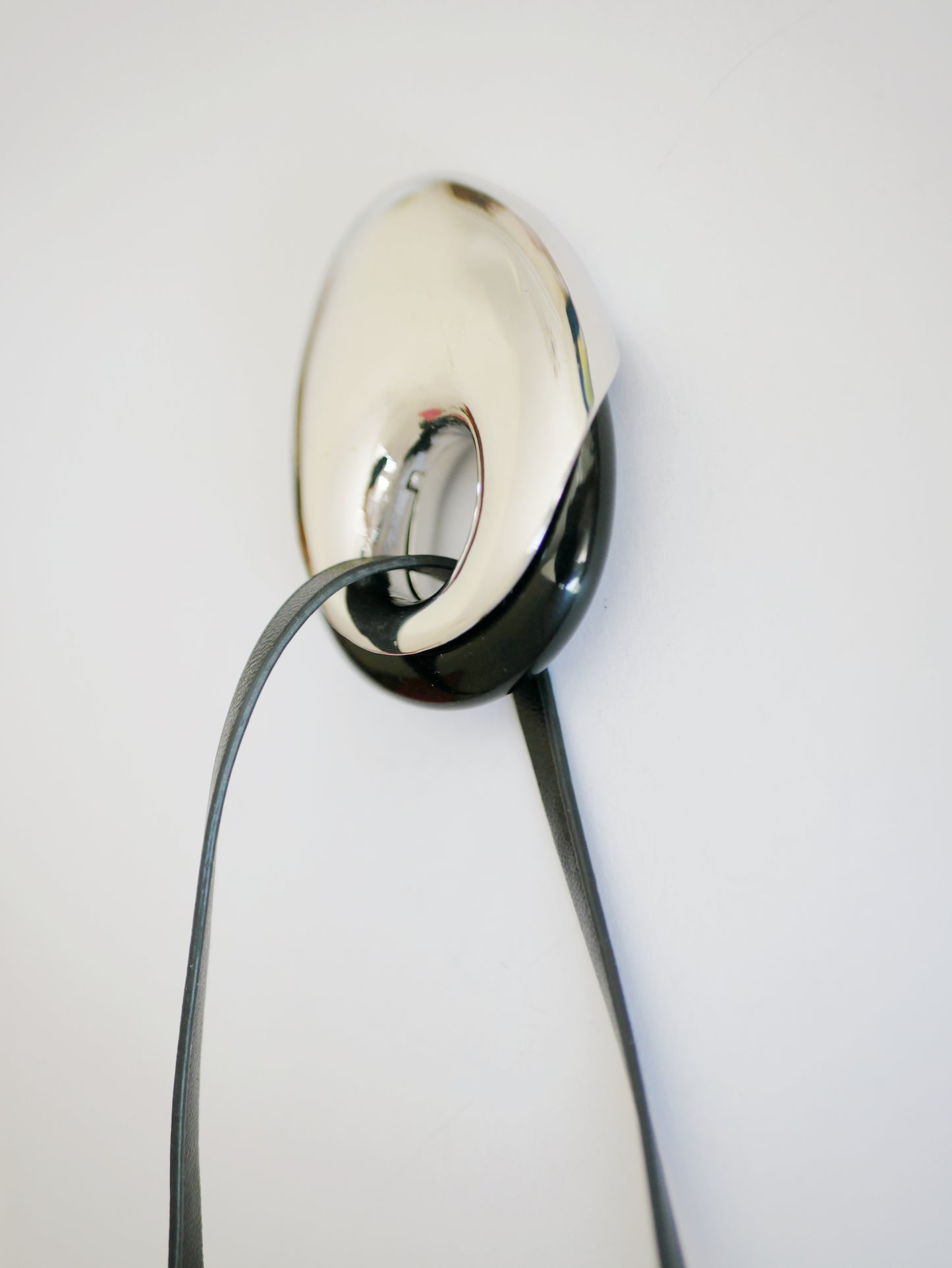 GEM GAZE MIDNIGHT DROP SILVER BLACK AGATE NECKLACE WITH LEATHER CORD
