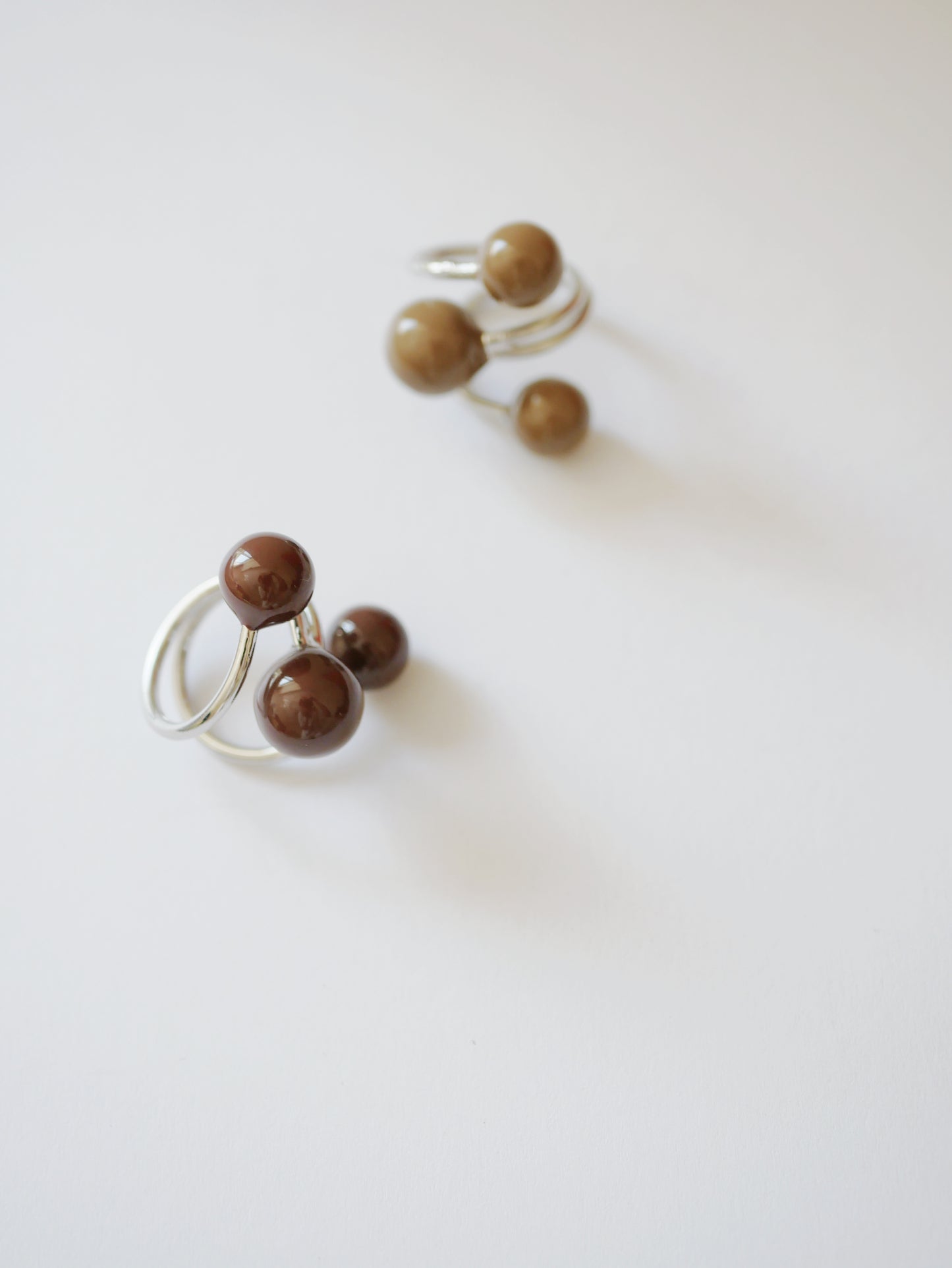CLASSIC MERLOT THREE-BEAD ENAMEL RING