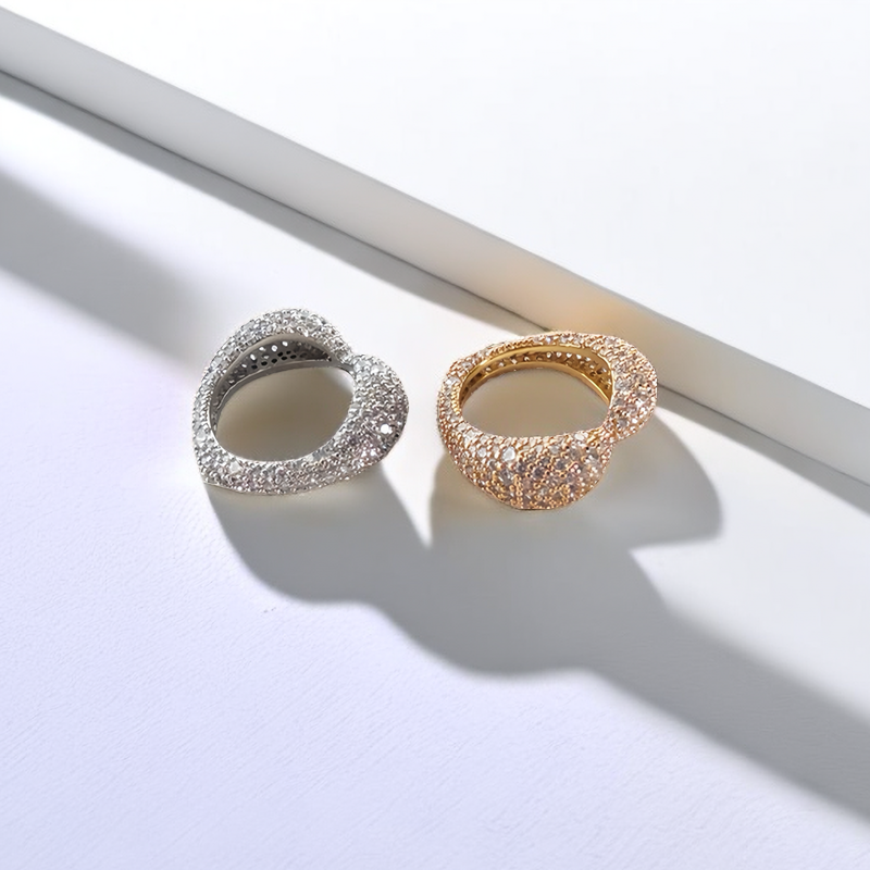 CLASSIC AMOUR MICROPAVED HEART RING